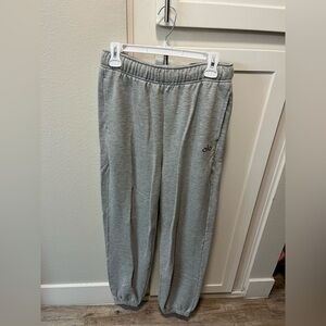 Alo Accolade Sweatpants, Athletic Heather Grey, Size M